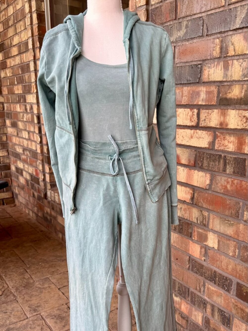 Boston Proper 3 pc, light green